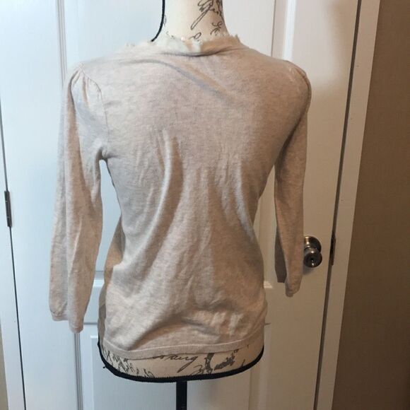 Ann Taylor loft beige long sleeve pullover V-neck - Picture 9 of 16